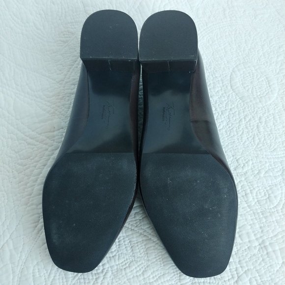 Brown Leather Pumps Size 10W - Picture 9 of 10